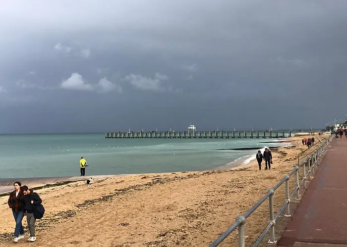 Проживание в семье Coquelicot